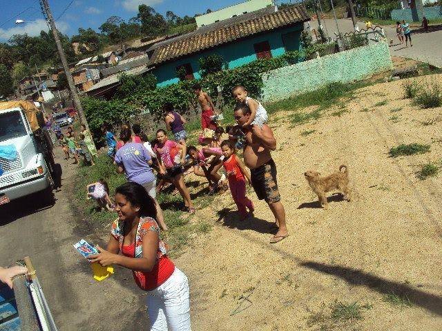 Amigos das Crianças arrecadam brinquedos para o Natal — foto 1