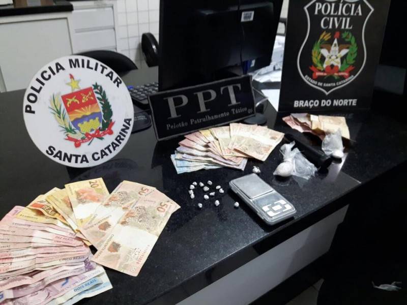 Quadrilha responsável por tráfico de drogas e furtos é desarticulada — foto 1