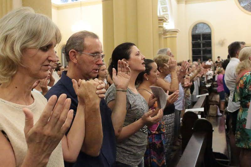 Fiéis recebem as cinzas e são motivados à ação — foto 8