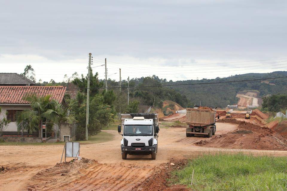 A última casa no caminho da estrada está no chão — foto 2