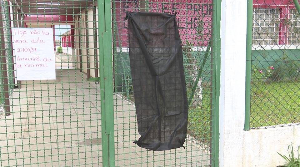 Jovem é sepultada e polícia avança nas investigações — foto 1
