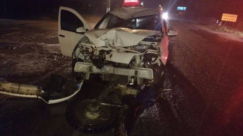 Motociclista fica em estado grave após colisão frontal — foto 2