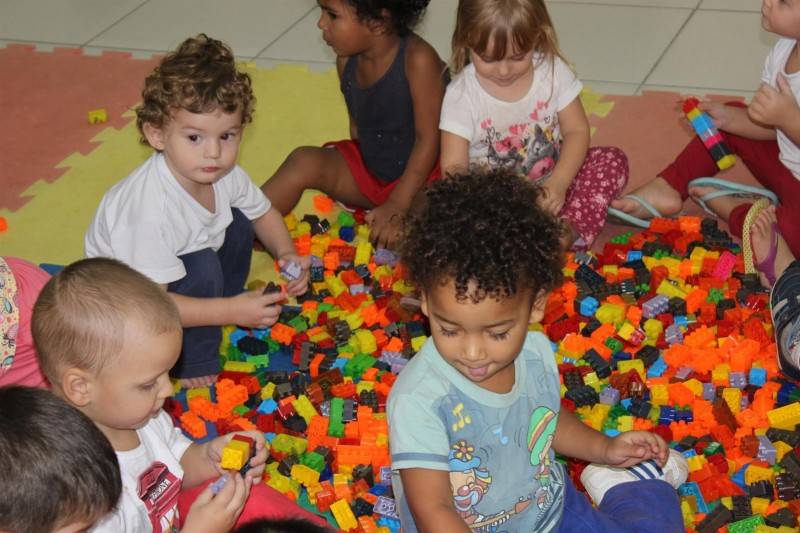 Projeto Brinquedo Educativo realiza novas doações em escolas — foto 2