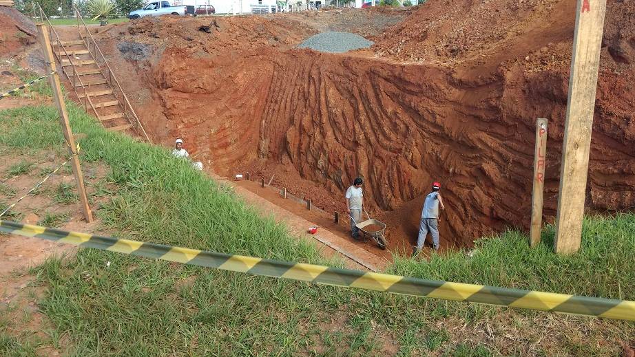Buraco vai tomando jeito de túnel na SC-445 — foto 2