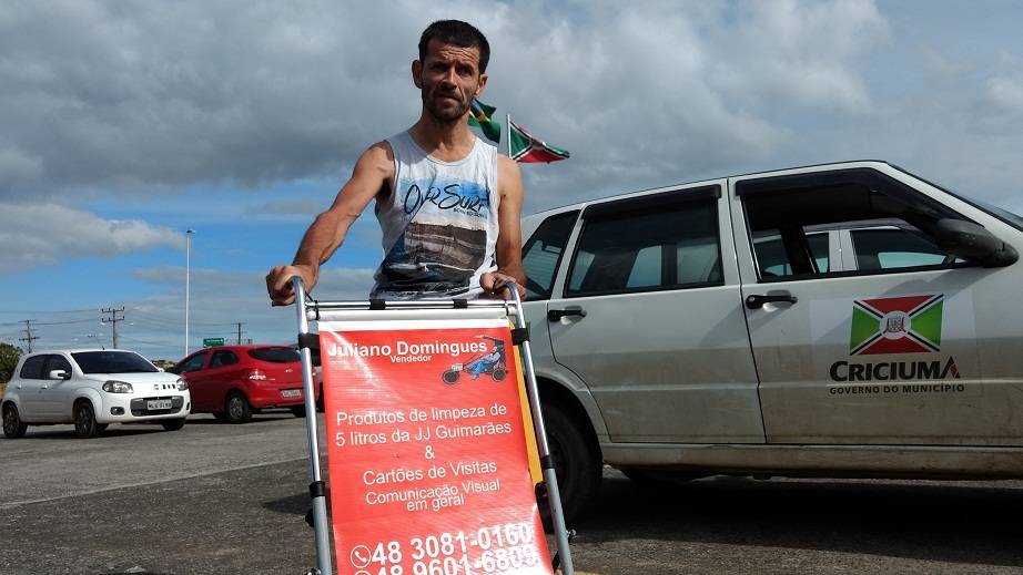 Juliano sonha com um motor para o seu triciclo — foto 1