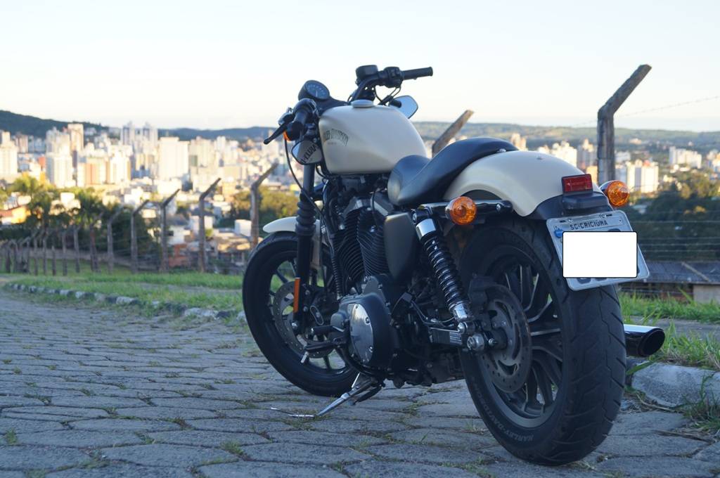 Impressões em 60 minutos - Harley Davidson - Sportster Iron 883 – 2015 — foto 1
