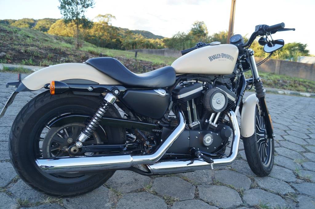 Impressões em 60 minutos - Harley Davidson - Sportster Iron 883 – 2015 — foto 2