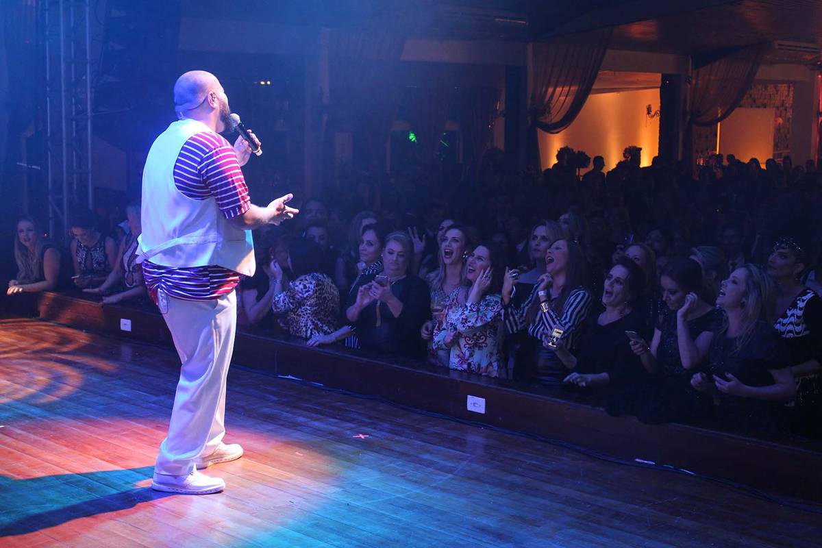 Shows nacionais e Rio fazem sucesso do Colibri — foto 1