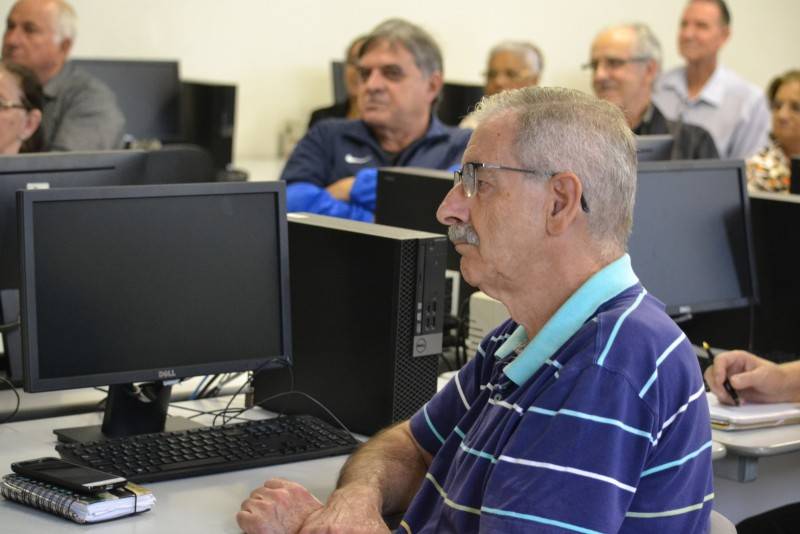 Facebook, Instagram, Skype e WhatsApp inseridos na vida da melhor idade — foto 2