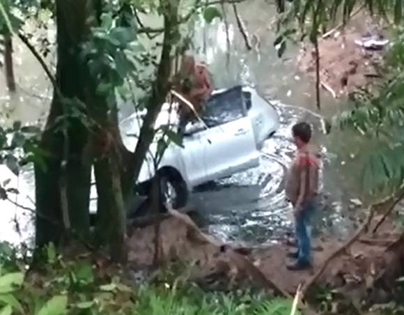 Volante do Tigre sofre acidente no fim do Anel Viário — foto 2