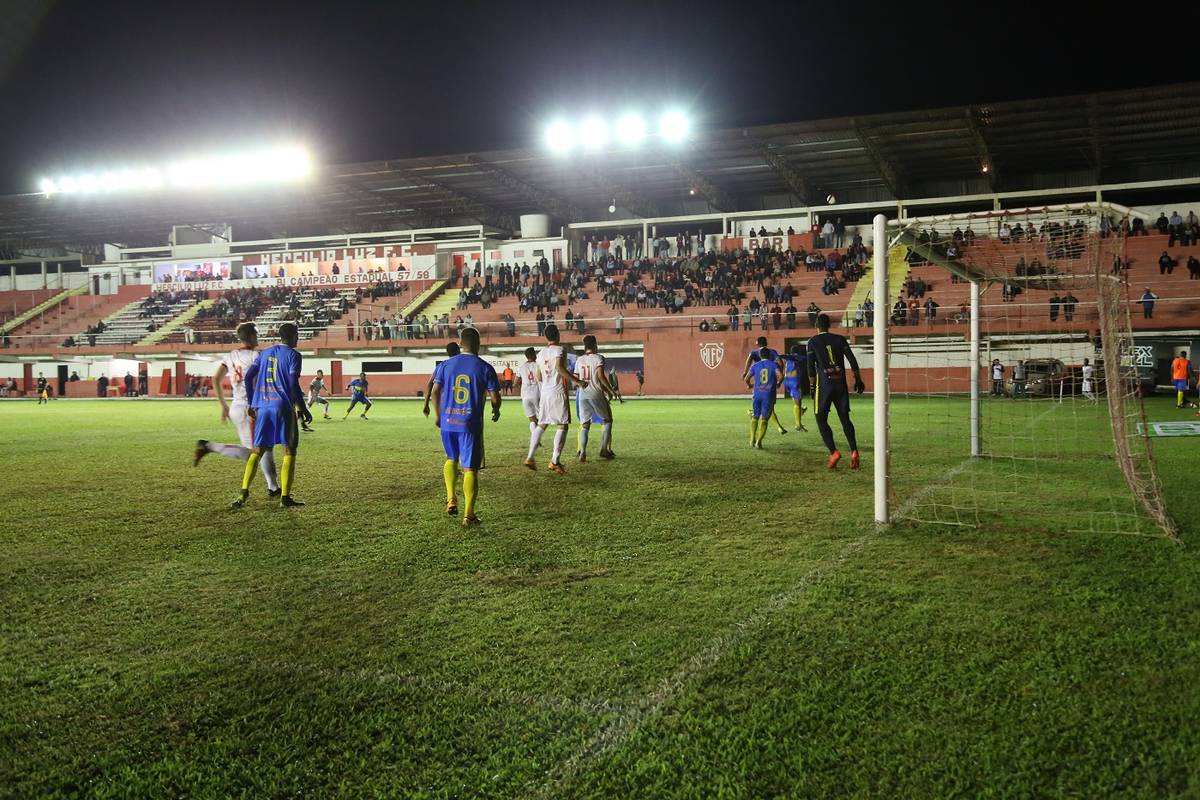 Hercílio Luz na liderança da Série B catarinense — foto 1