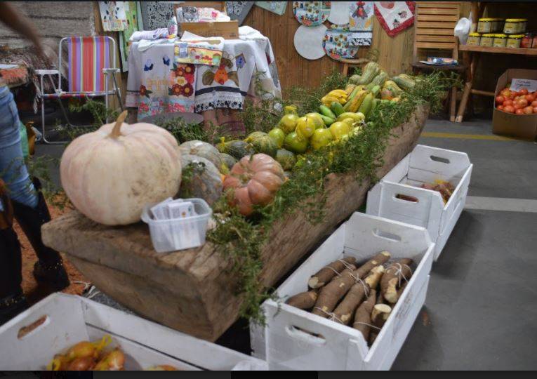 ​Feira de Produtos Coloniais é vitrine para os produtores locais — foto 1