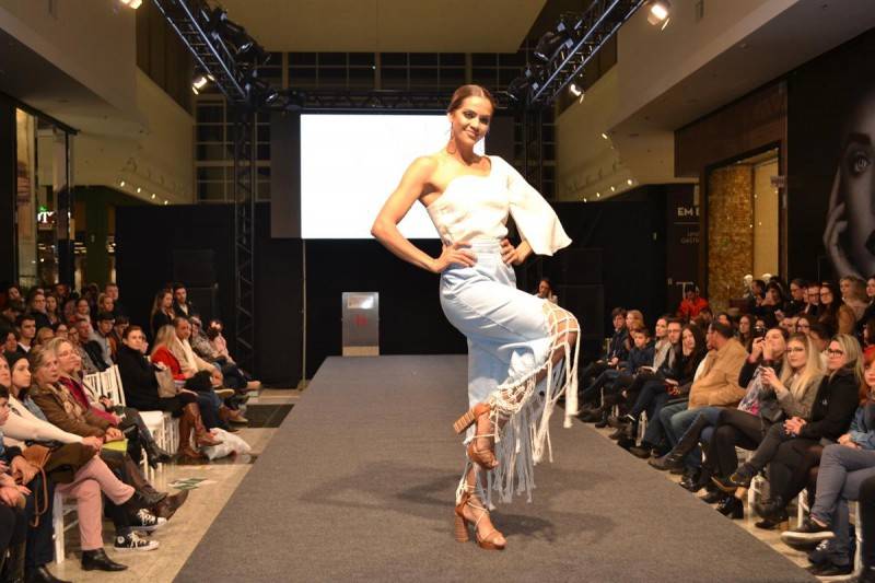 Estudantes de Moda colocam na passarela looks em jeanswear — foto 5