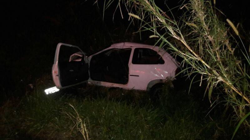 Saída de pista seguida de capotamento é registrada na SC-441 — foto 4