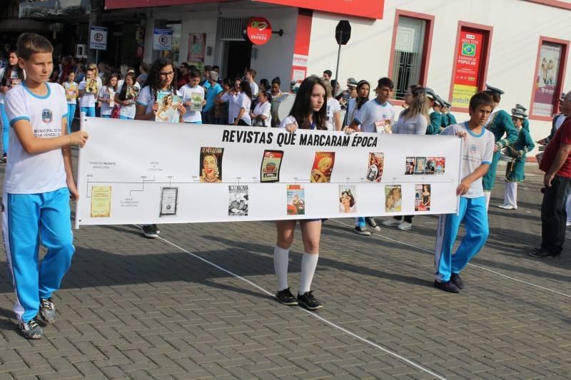 Desfile Cívico reúne mais de 2 mil pessoas em Nova Veneza — foto 7