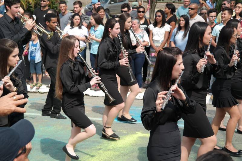 Mais de 30 atrações no desfile em Morro da Fumaça — foto 2