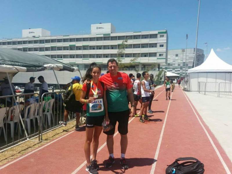 Atleta neoveneziana conquista ouro nos 1000 metros rasos — foto 1