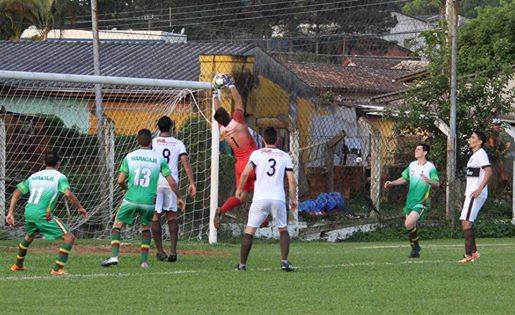 Jean Coral, ex-Tigre, marca na vitoria do Rui — foto 1