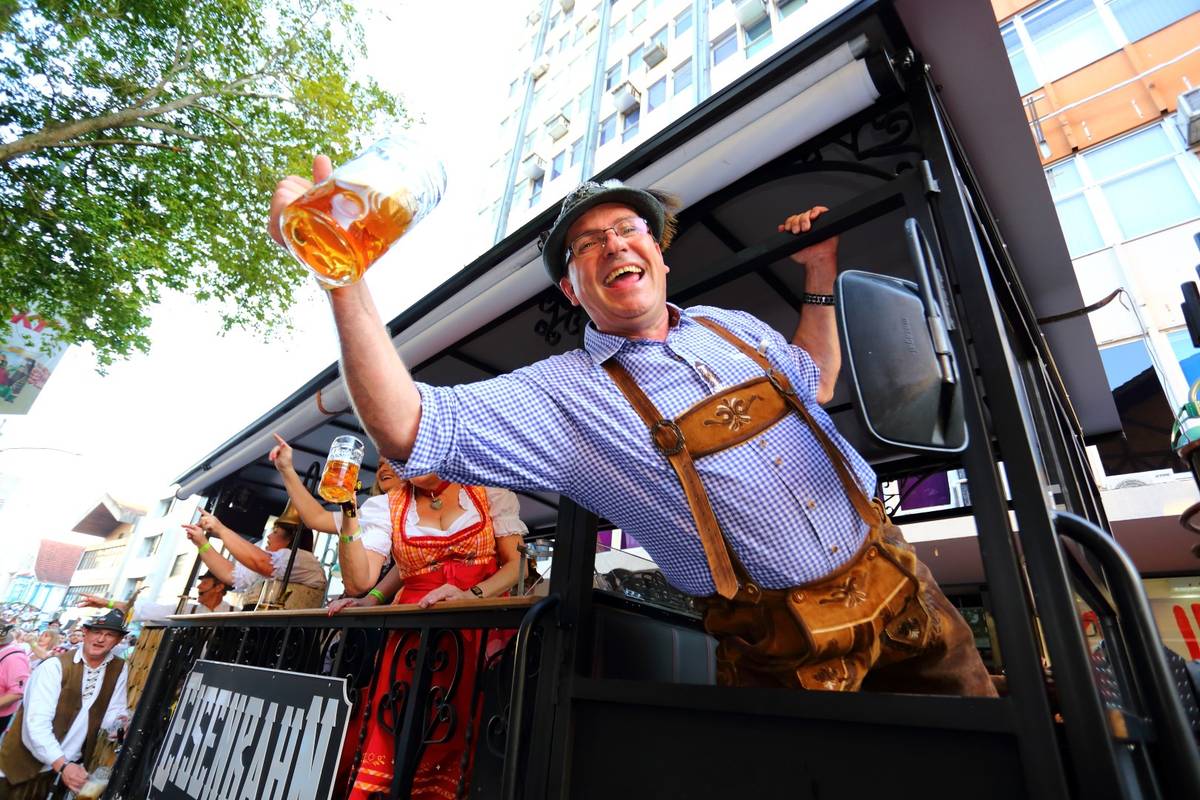 Oktoberfest de Blumenau começa nesta quarta-feira — foto 2