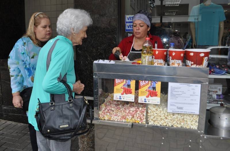 Ofertas, música e descontração marcaram o terceiro Bazar Open Shopping — foto 1