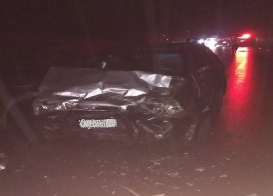 Tempo chuvoso provoca acidente entre veículos e deixa três feridos — foto 1