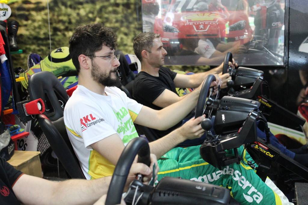 Campeão nos simuladores vai assistir Stock Car em Interlagos — foto 2