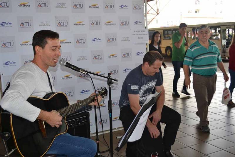 ACTU proporciona momento musical aos passageiros — foto 1