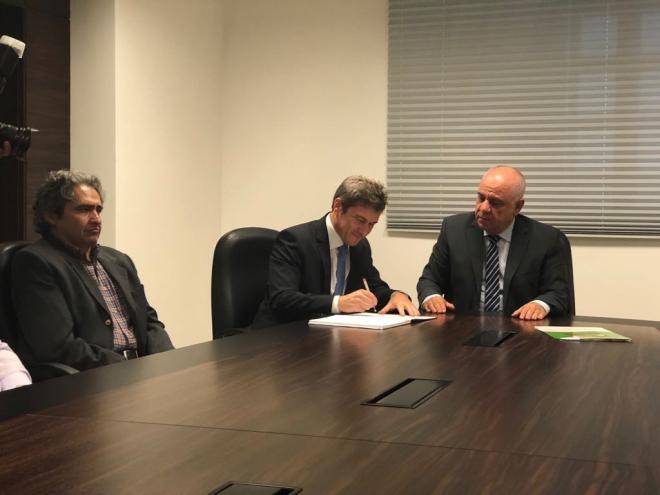 Zé Nei formaliza renúncia e assume no TCE — foto 1