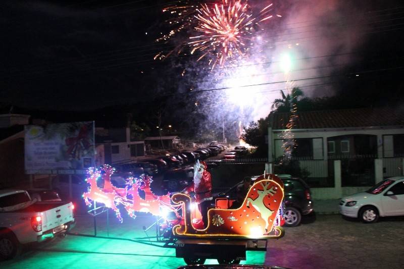 Noite de atrações marca a abertura do Natal em Treviso — foto 1