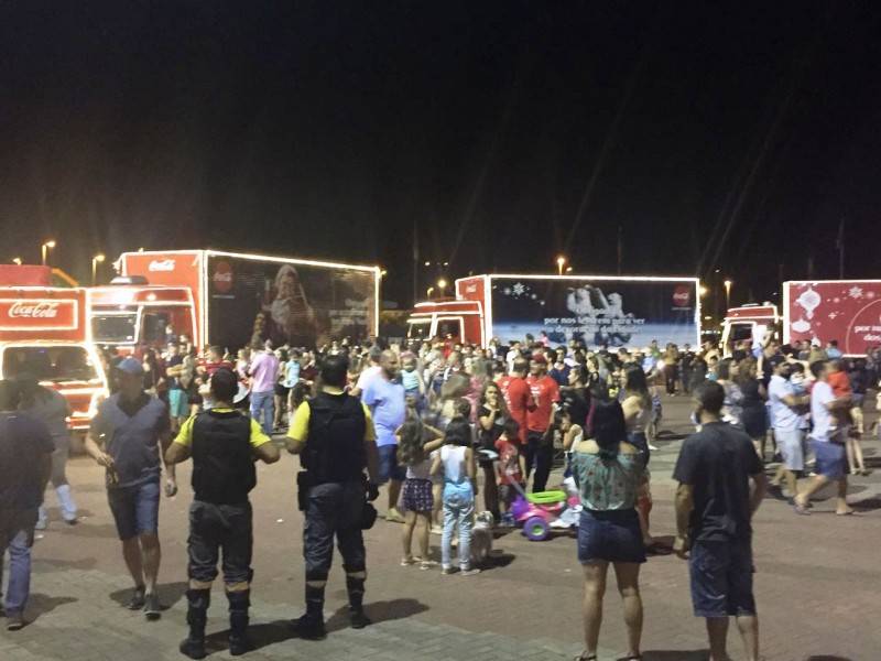 VÍDEO: Caravana da Coca-Cola traz magia do Natal a Criciúma — foto 2