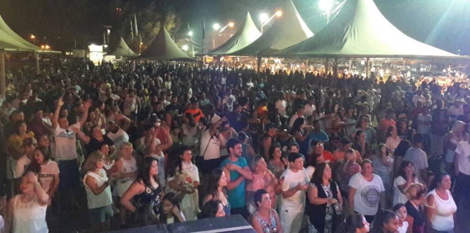 Mais de 200 mil passam a virada no Rincão — foto 1