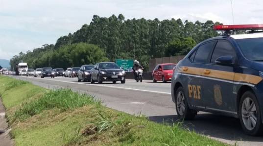 O primeiro congestionamento de 2018 na saída do Rincão — foto 2