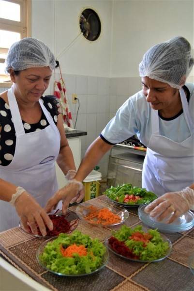 Alimentos orgânicos ganham presença na mesa dos alunos de Morro da Fumaça — foto 2