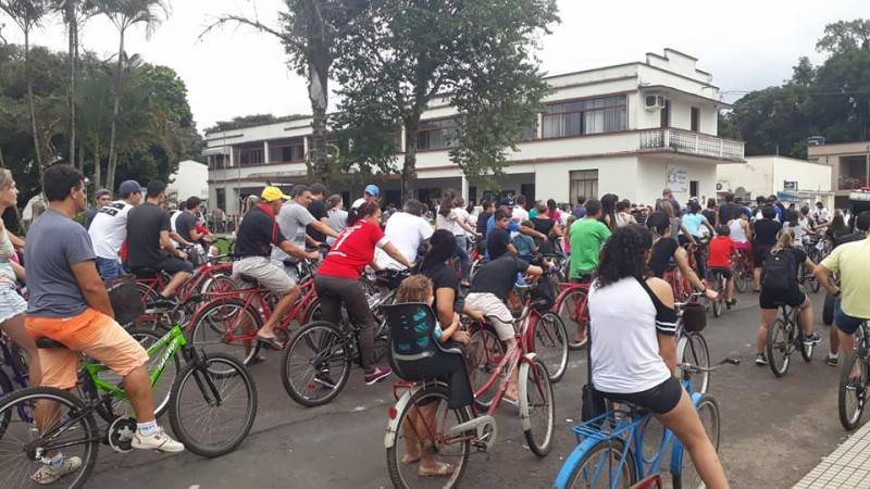 24º Passeio Ciclístico movimentou as ruas de Turvo neste feriado — foto 1