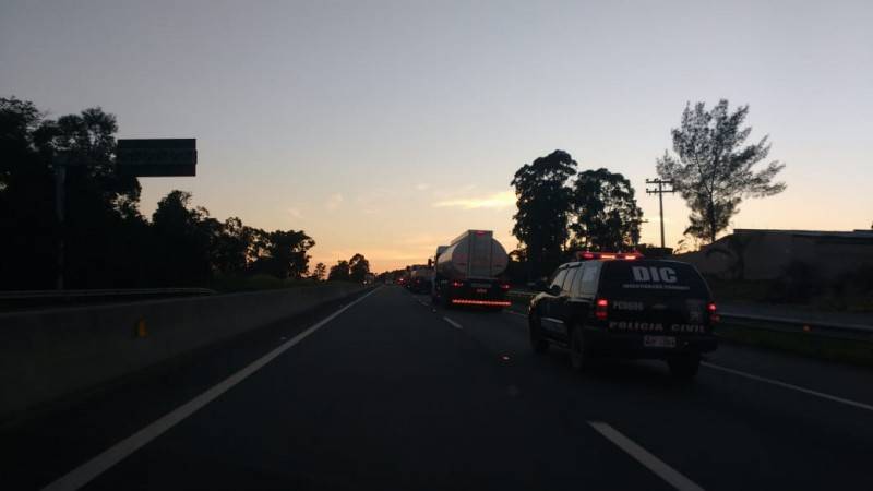 Força-tarefa deve garantir o transporte de 400 mil litros de combustível — foto 2