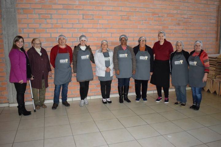 Grupo de mulheres da Serra da Pedra aprende a fazer doces e geléias — foto 1