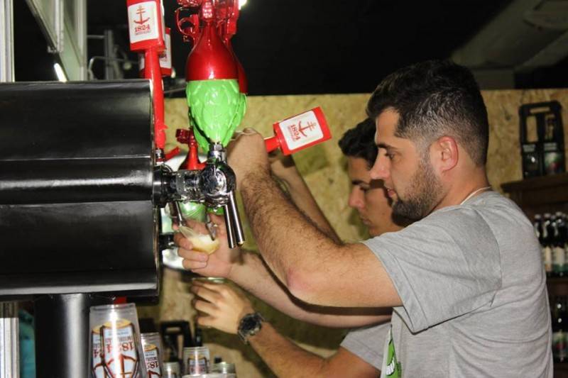 Fim de semana de Criciúma Cervejeira com mais de 60 torneiras de chopes e shows musicais — foto 1