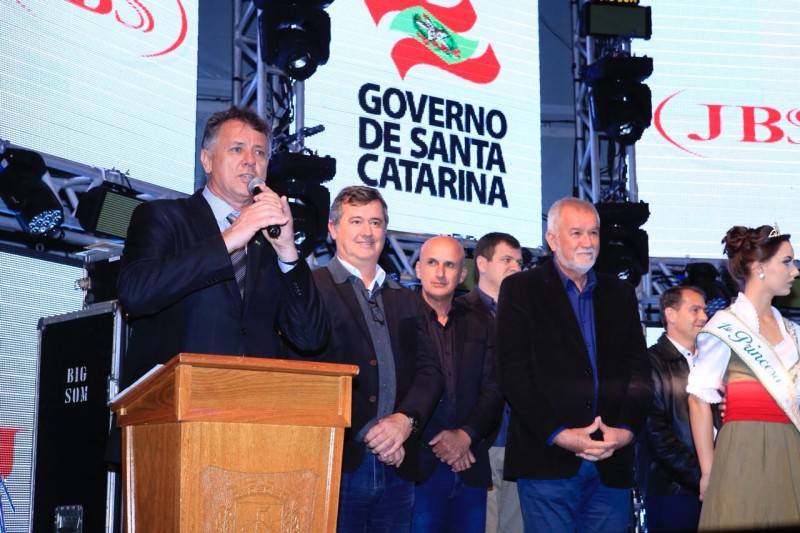 Abertura oficial da 21ª Festa do Colono e 9ª Festa do Motorista aconteceu nessa sexta — foto 1