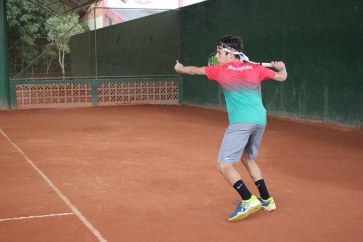 Mais de 90 tenistas estão em Criciúma para participar de competição estadual — foto 1