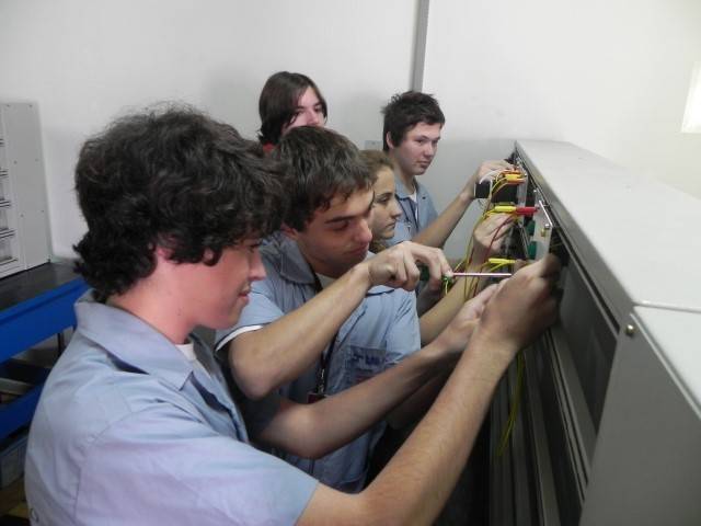 Empresas investem em iniciativas que promovem educação — foto 1
