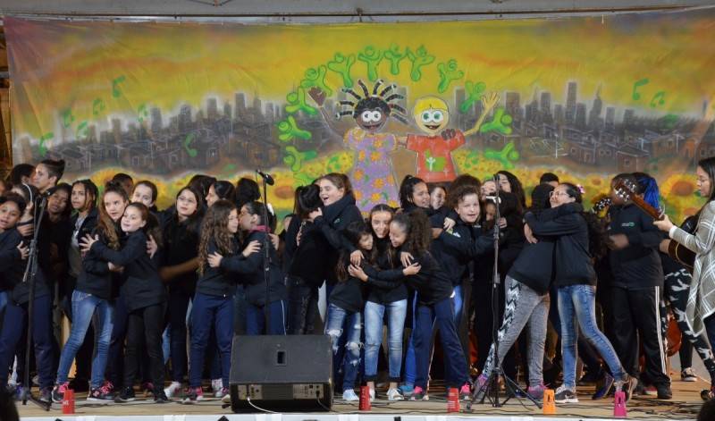 Cachorro-quente e cultura marcam evento no Bairro da Juventude — foto 2