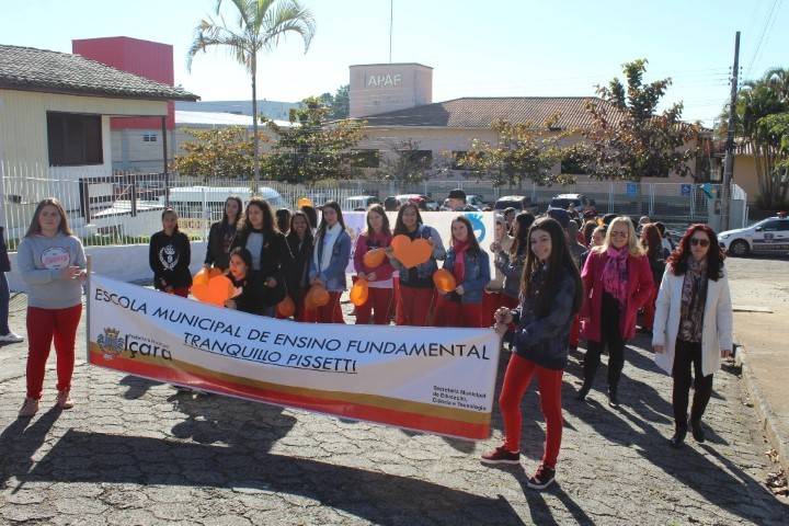 Agosto Laranja: Içara encerra atividades com caminhada — foto 1