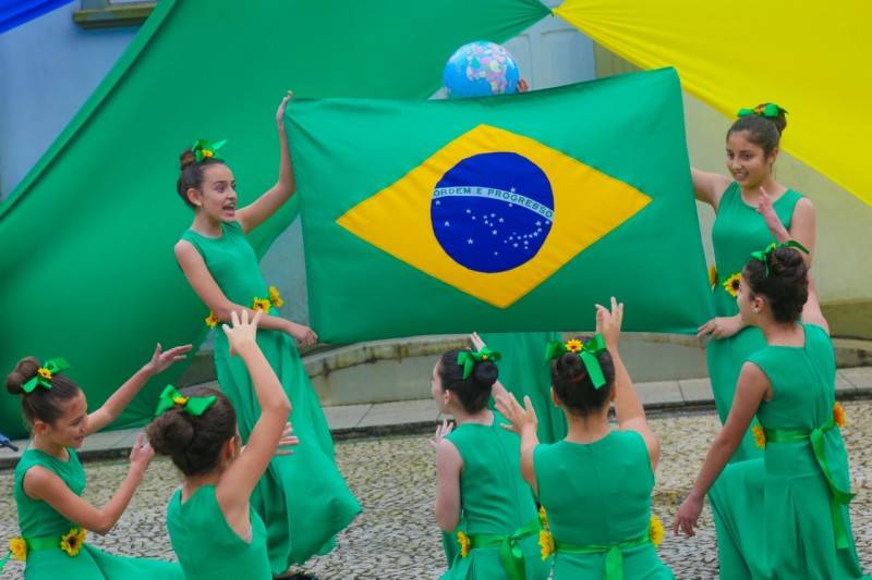 Apresentações temáticas marcam início da Semana da Pátria em Içara — foto 3