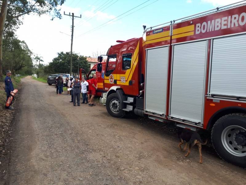 Equipes de resgate procuram por homem no Rio Araranguá — foto 2