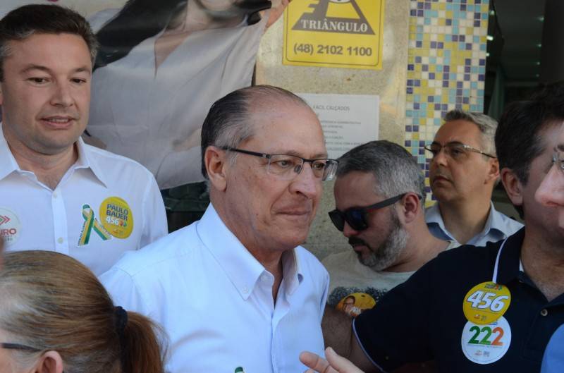 Em agenda no Sul, Geraldo Alckmin visita praça Nereu Ramos — foto 2