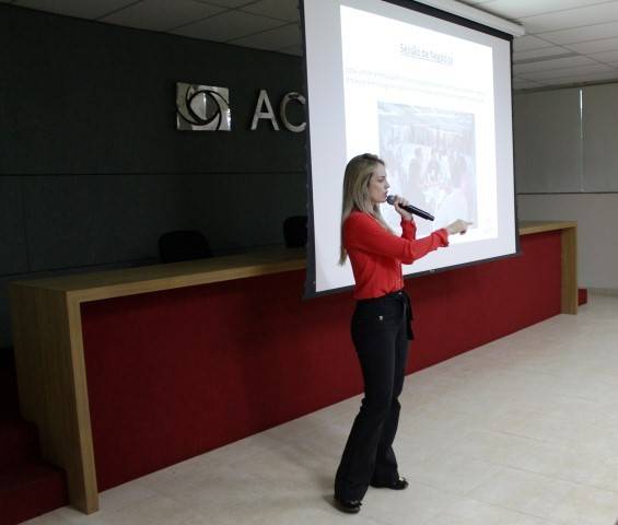 Organização alinha os últimos detalhes com os expositores — foto 5