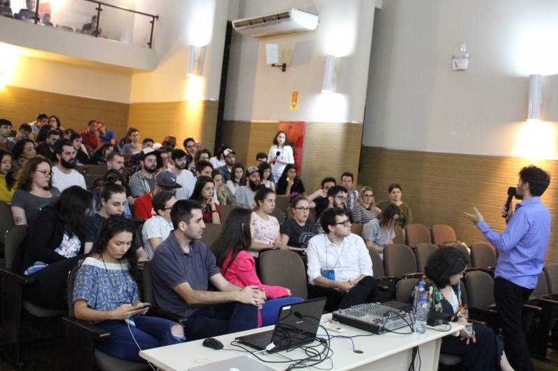 Plataformas digitais e rompimento de estereótipos marcam abertura da Arena — foto 1