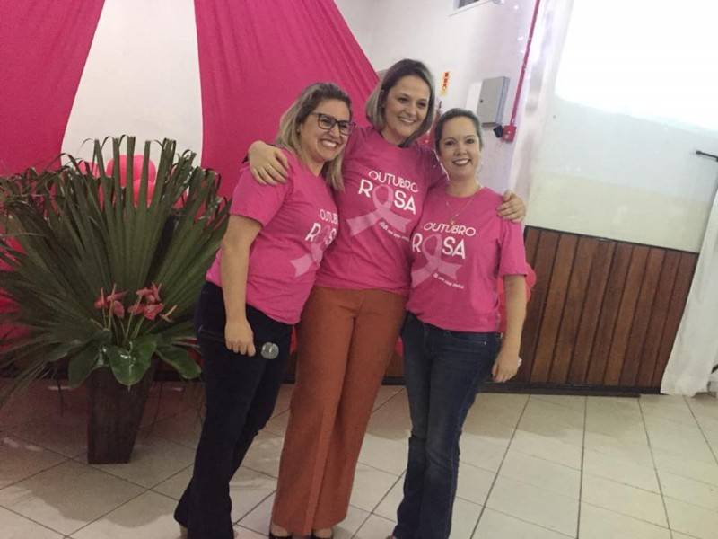 Mulheres lotam evento de abertura do Outubro Rosa em Siderópolis — foto 3