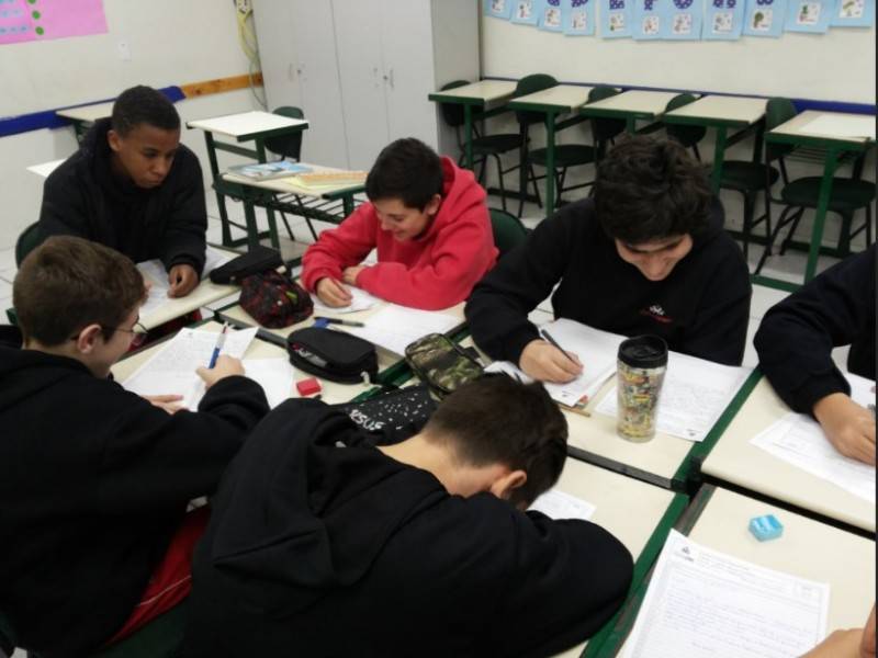 Alunos do Colégio Unesc conhecem história inspiradora e enviam cartas à Malala — foto 2