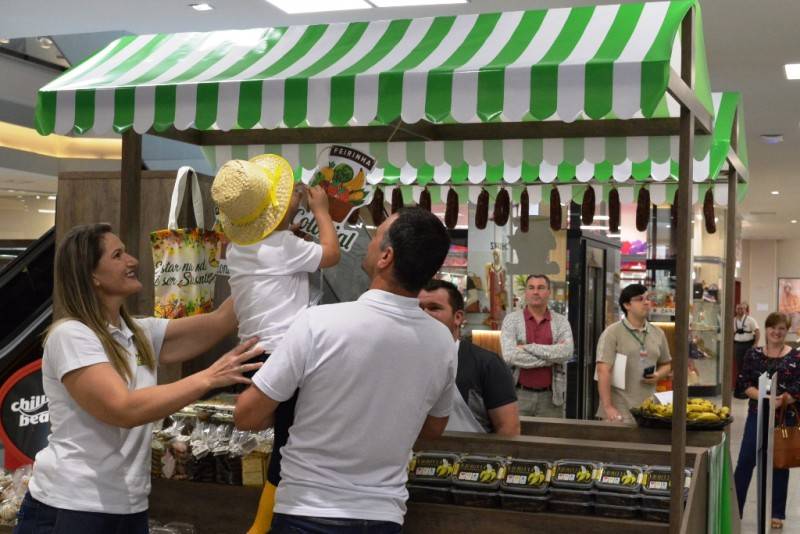 Feirinha Colonial é inaugurada no Shopping Della — foto 2